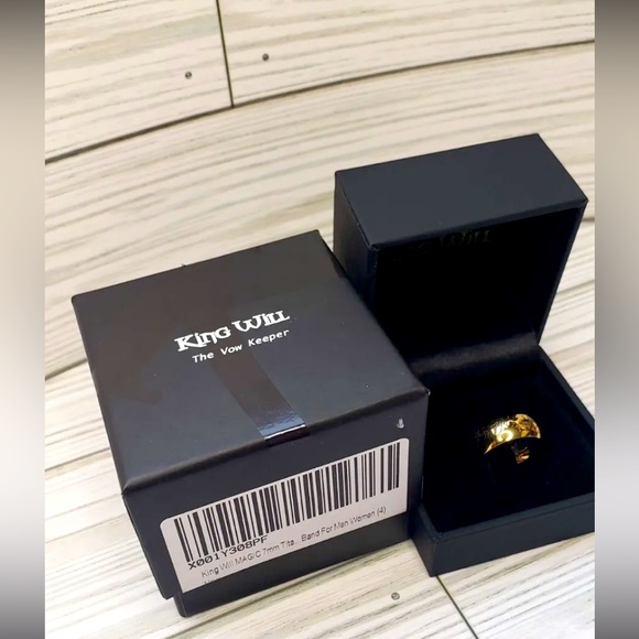 💍 King Will Men’s Wedding Band - Picture 3 of 11